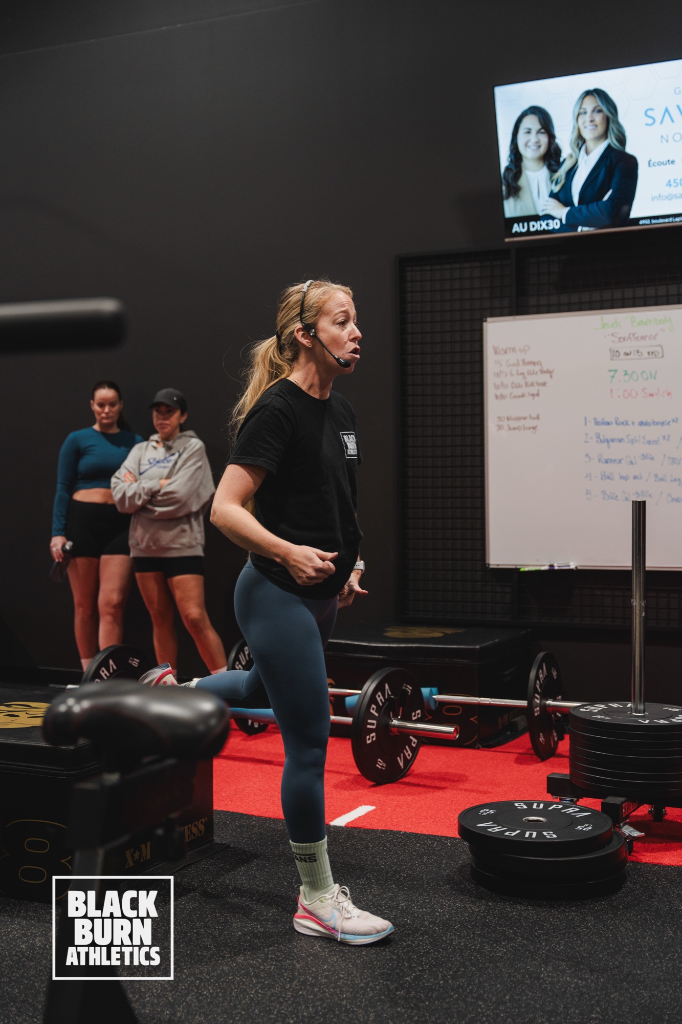 Coach and members training at Blackburn Athletics Brossard (DIX30)